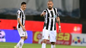 Primul transfer de senzație pe care îl face Rapid București dacă promovează în Liga 1: giuleștenii s-au înțeles cu Gabi Tamaș! Detalii despre negocierile secrete | EXCLUSIV