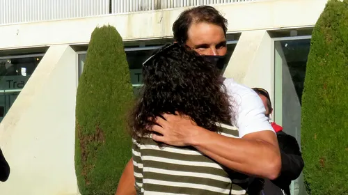 Rafael Nadal a ajuns acasă cu trofeul de la Australian Open și a oferit imaginea zilei! Soția spaniolului, reacție emoționantă atunci când l-a văzut pe Rafa în aeroport | FOTO
