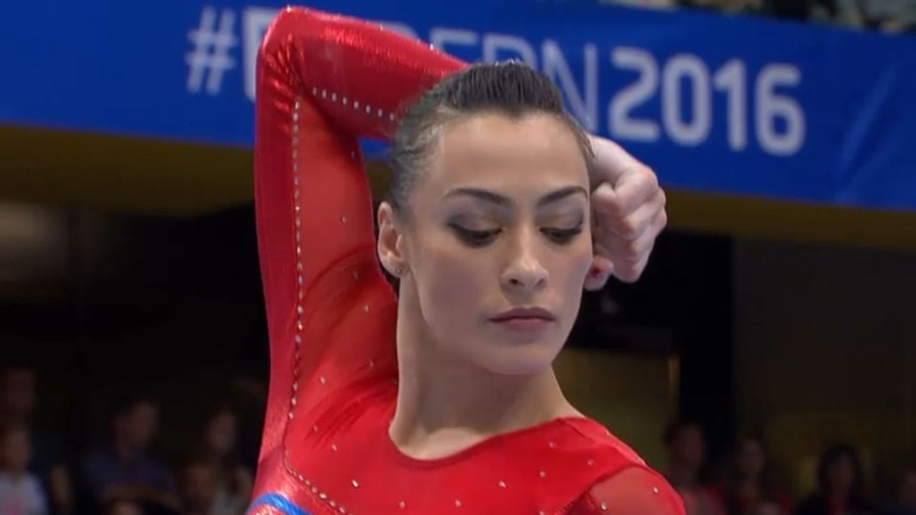 IMAGINEA ZILEI | Cătălina Ponor, portdrapelul României, stă ca pe ace înainte de startul JO de la Rio