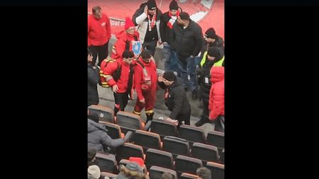 Momente de panică înainte de Dinamo - U Cluj! Un cunoscut suporter al „câinilor” a alunecat pe gheață și s-a lovit la cap