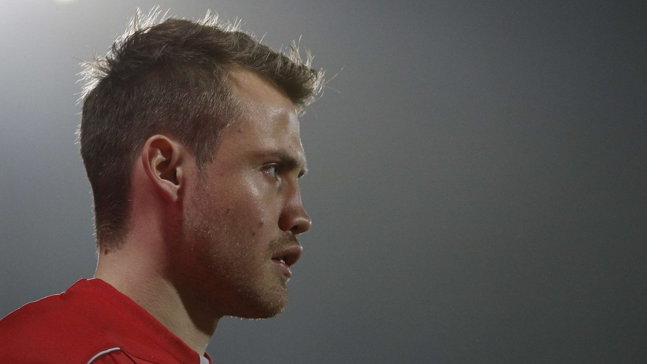 Assist de senzație în Europa League! Mignolet, fostul portar al lui Liverpool, a dat o pasă superbă de gol cu Manchester United | VIDEO