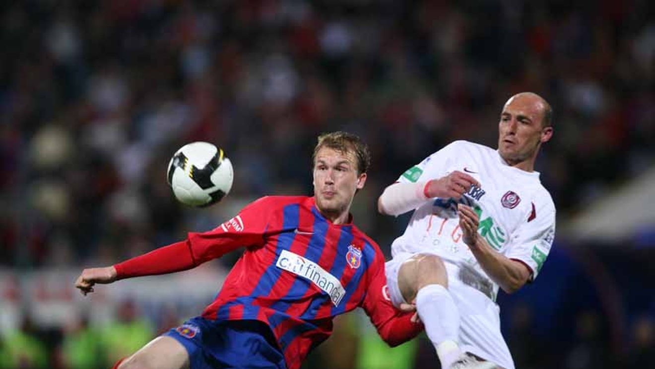 Dan Petrescu: "Steaua și CFR au cele mai mari șanse la titlu!"**