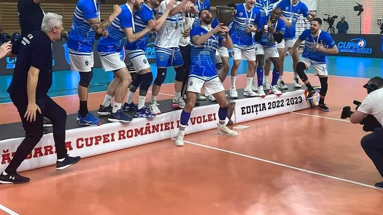 SCM Universitatea Craiova a câştigat Cupa României la volei masculin. La 43 de ani, căpitanul oltenilor, „Lolo” Lică a fost MVP-ul finalei