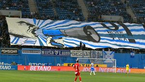 Fanii Universităţii Craiova se aşteaptă să primească 1.500 de bilete la derby-ul cu FCU. Numărul tichetelor, decis de incidenţa de infectare