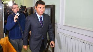 Cristi Borcea, explicație fabuloasă în fața lui Mircea Dinescu. De ce nu joacă bine fotbaliștii lui Dinamo: „Dacă nu ai cașcaval, nu ai nici șoricei”