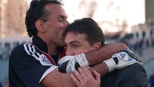 Regele Cioabă a pregătit două ghiuluri cu inițialele numelor lui Florin Prunea şi lui Ilie Dumitrescu: „Vă dăm exemplu la Congresul Rromilor”