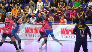 FOTO | CSM București s-a impus cu 25-19 în meciul contra Coronei Brașov și pleacă după trei puncte la HCM Baia Mare