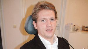 Cel mai iubit fotbalist zâmbește!** "Cel mai mult mi-e dor să pășesc!"