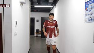 Cristi Săpunaru, în culmea fericirii după Rapid - Universitatea Craiova 2-0. Cum s-a dezlănțuit căpitanul giuleștenilor în vestiar și ce a început să cânte | VIDEO