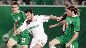 Andrade și Pitbull joacă pe prime duble