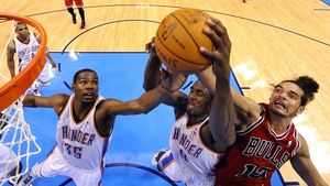 Paralizați de tunet! Bulls a fost spulberată aseară de Thunder!