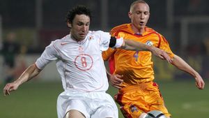 Tibi Ghioane intră cu talpa sus la Iordănescu: "A preluat din metodele lui Pițurcă. Dacă ne vom prezenta la Euro în halul în care am jucat cu Feroe...". Ce selecționer propune fostul internațional