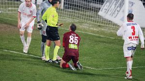 "Dinamo să profite de forma bună!** Calificarea se joacă în retur"