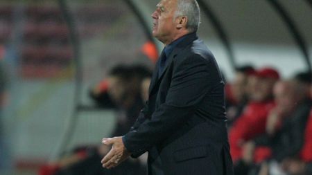 "N-am retrogradat din cauza lui nea Țiți!"