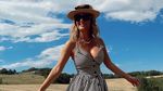 Carmen Negoiță, imagini în costum de baie alături de prietena ei, Dana Săvuică: „Două femei mature, care împărtăşec pasiuni comune”