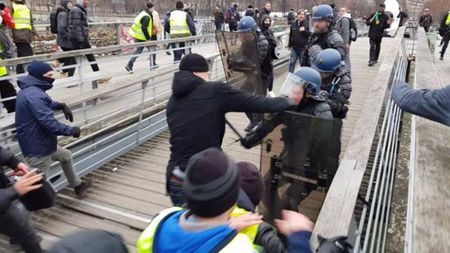 VIDEO | Fostul campion din box, care a bătut doi jandarmi, a fost condamnat la un an de închisoare: va plăti și daune de 5.000 de euro