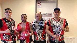 "Bombardierul" se ridică. Boxerul Viorel Simion a câștigat la pas meciul din Ungaria și se pregătește de o nouă provocare