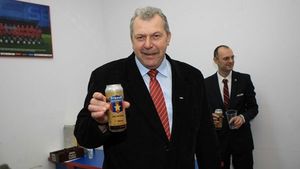 Duckadam râde cu gura până la urechi de rivala Dinamo!** Vezi cum face mișto de "câini"!