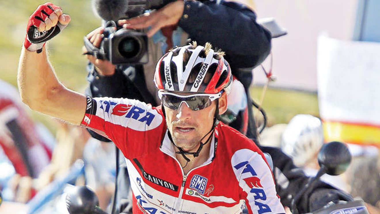 Dopaj generalizat în pluton!** Printre numele suspectate de dopaj se numără Michele Scarponi și Denis Menchov