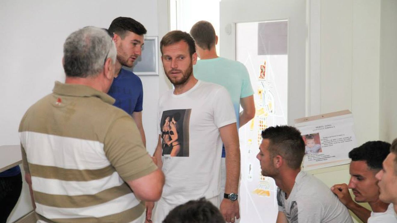 Viitorul va merge într-un cantonament în Polonia. 12 jucători noi în echipa lui Hagi