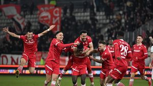 Dinamo şi momentul istoric pentru noul club alb-roşu, care vrea să revină în elita Superligii. Anunț despre ieşirea din insolvență: „Foarte optimişti că se va întâmpla până atunci”. EXCLUSIV