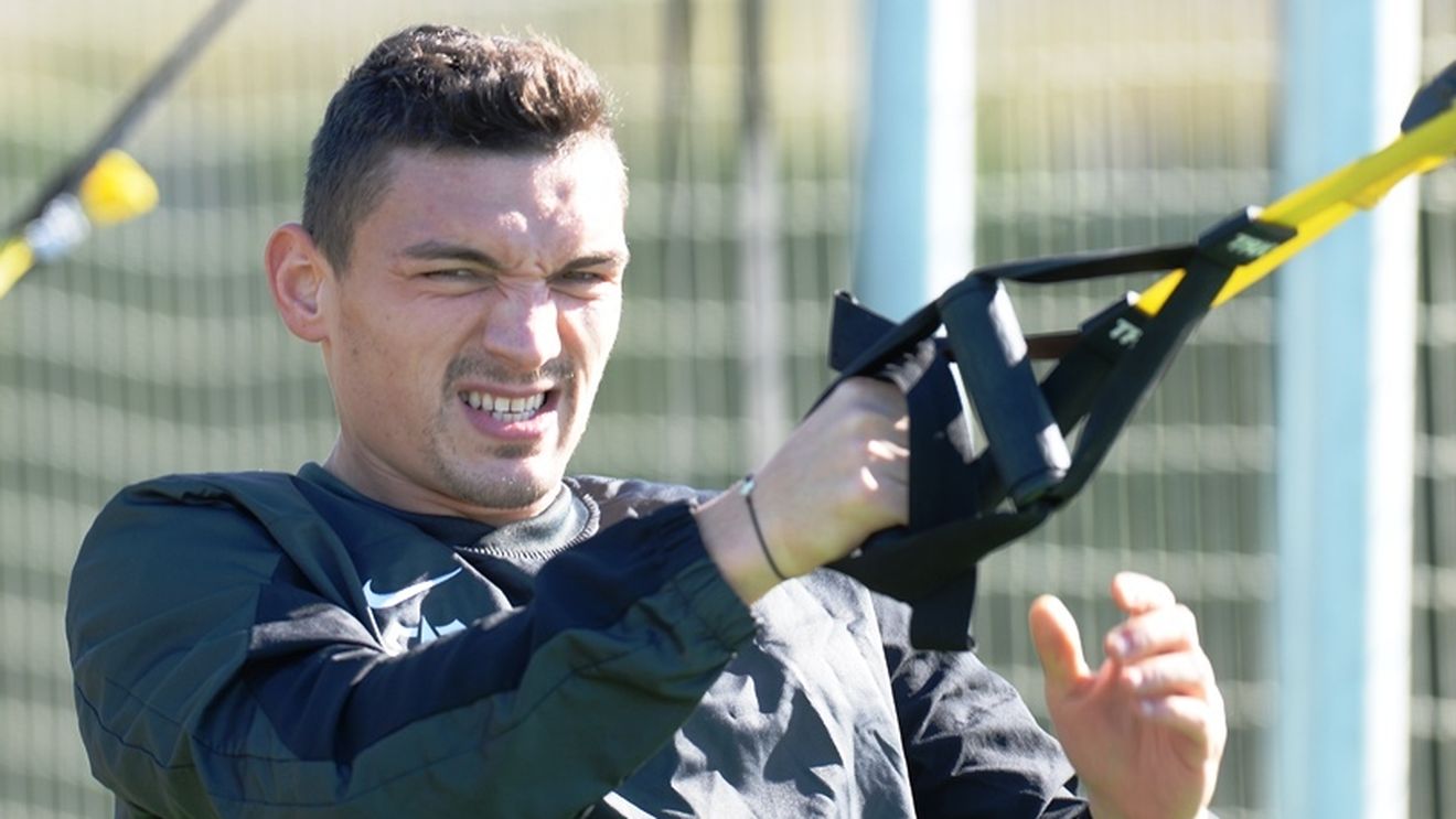 "Cei de la Steaua sunt mulțumiți de Keșeru". Agentul jucătorului e mirat de critici și dezvăluie: vârful i-a pus "gând rău" lui Dinamo