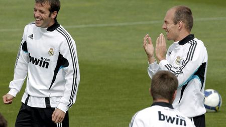 Van der Vaart, între Bayern și United! Ce decizie ia Mourinho?