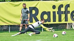 Tătărușanu: "Ar fi frustrant să nu jucăm în Ligă!"