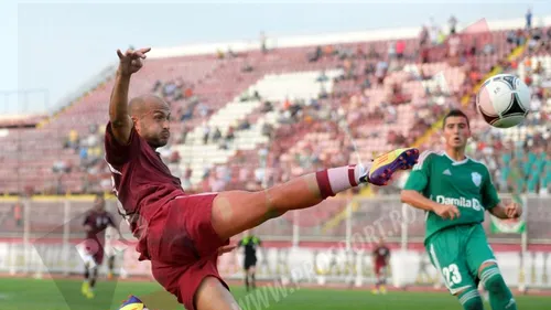 Pregătirile pentru Liga a II-a continuă: Rapid - Rm. Vâlcea 1-1! Daniel Niculae a jucat fundaș central la giuleșteni