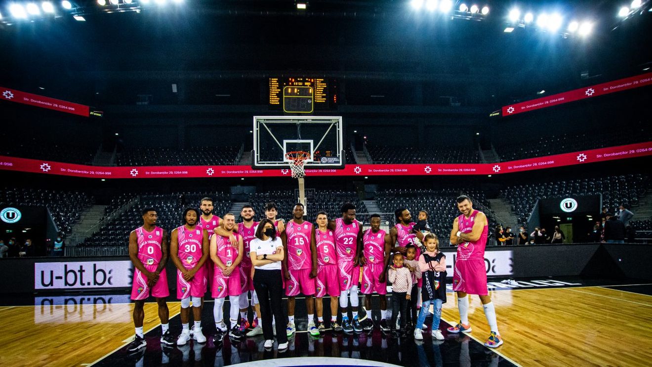 U-BT se implică într-o campanie de conștientizare a cancerului la sân și face un gest superb: Vor fi scoase la licitație echipamentele speciale din meciurile cu CSM CSU Oradea și Dinamo, iar banii strâși vor fi folosiți în lupta contra maladiei