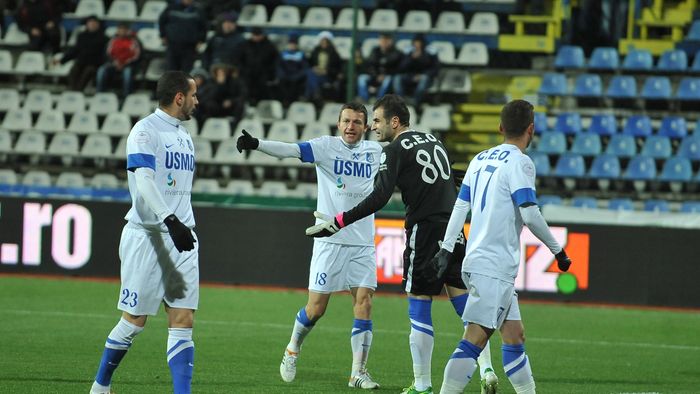 Scandal la Târgu Jiu. Un fotbalist de la Pandurii e acuzat că s-a branșat ilegal la rețeaua de apă