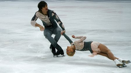 Rușii Tatiana Volosozhar și Maxim Trankov, campioni mondiali la perechi la CM de patinaj artistic 