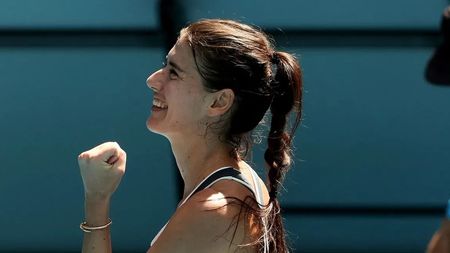 Sorana Cîrstea, victorie magnifică chiar la ea acasă. Românca are culoar bun spre fazele finale la Dubai
