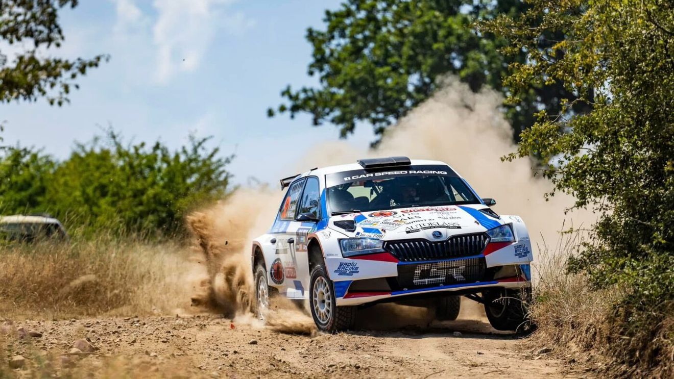 ADVERTORIAL. Trofeul Vulcanii Noroioși: motorsport pe macadam, între natură spectaculoasă și tradiții locale