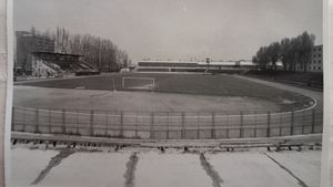 Camere cu suprafețe de peste 50 de metri pătrați după demolarea Tractorului! Cum era prezentat Complexul Sportiv din Brașov, desființat cu acordul Guvernului: „Un stadion cu 10.000 de locuri..."
