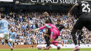 Echipa lui Radu Drăgușin a produs șocul startului de sezon în Premier League! Victorie pe terenul lui Manchester City
