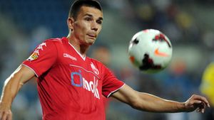 Ovidiu Hoban și un moment UNIC în viața de fotbalist! Mijlocașul a fost "subiectul" unei coregrafii speciale a fanilor lui Hapoel Beer Sheva la ultimul meci. Mesajul în limba română pe care l-a primit: "Noi vrem să..."