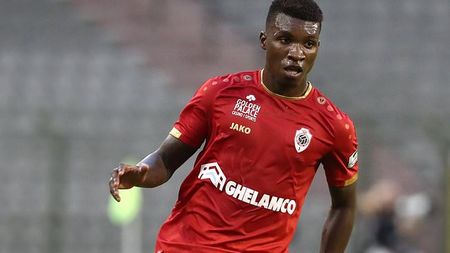 Boloni face minuni la în Belgia! Două cluburi din Premier League se bat pentru semnătura unui jucător de la Antwerp