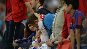 FOTO | Scena care nu s-a văzut la TV. Jucătorii Stelei au mers la galerie după surpriza cu Chiajna, fanii i-au tras la răspundere