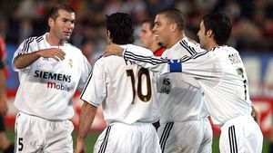 RESPECT pentru un fotbalist ULUITOR!** "Geniul" lui Zidane. VIDEO TOP 10 goluri înscrise de Zizou