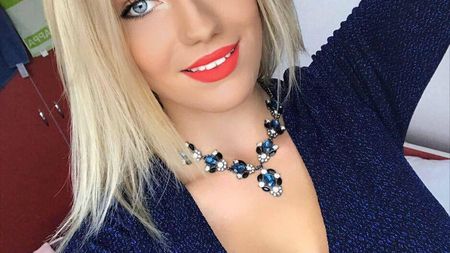 Ce ziceți? Este cea mai frumoasă voleibalistă din România? Și are numai 17 ani!