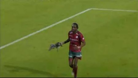 VIDEO** Ce HabiBOU! Vezi ultima ispravă a fostului atacant al Stelei!