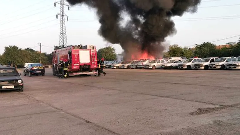 Cinci maşini de poliţie din Constanţa au fost incendiate! A fost pus intenţionat focul?