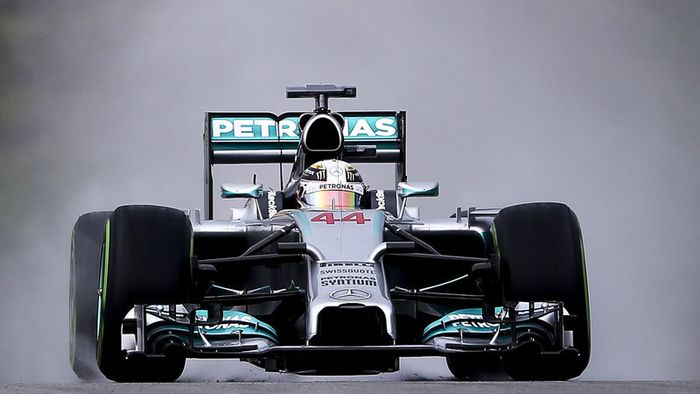O nouă "dublă" Mercedes: Hamilton a câștigat a treia cursă la rând, MP al Chinei
