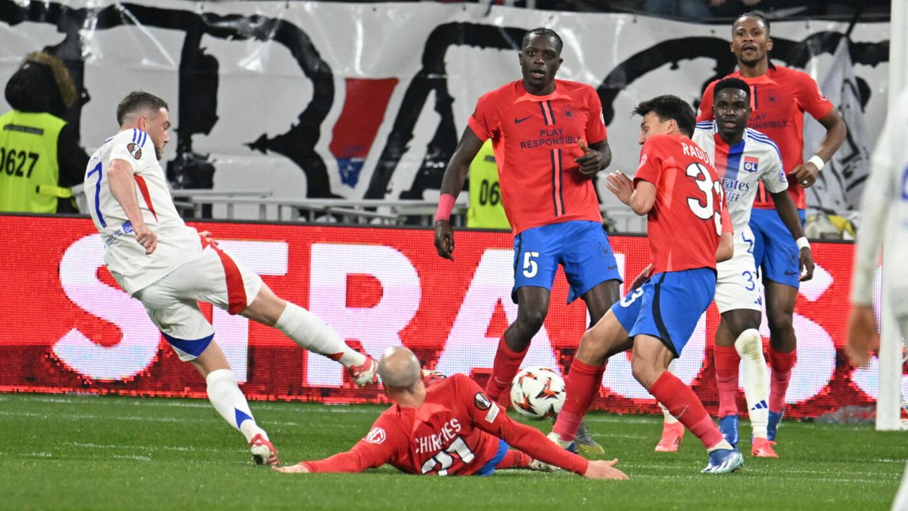 Fotbalistul care a distrus-o pe FCSB e transferul cu care Liverpool îl înlocuieşte pe Mo Salah