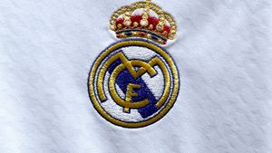 Real Madrid a transferat un fotbalist român de 16 ani! A jucat deja pentru Spania U16