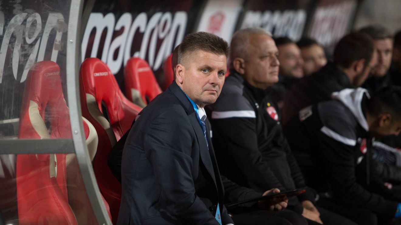 OFICIAL | Dinamo a transferat un fundaș central din Liga 2! ”A intrat în programul de pregătire al echipei!”