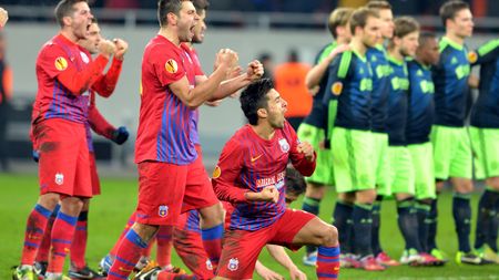 Cel mai amuzant moment din finalul meciului Steaua - Ajax!** Chipciu s-a dus țintă la Reghe și i-a zis că vrea să bată un penalty! Ce răspuns a primit și cine a refuzat "loteria"