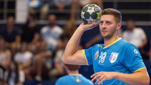 CSM București a spart gheața într-un alt "thriller", de această dată cu CSU Suceava! Bogdan Vasiliu: "Se naște greu noua echipă, mult mai greu decât mi-am imaginat"