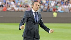 Scandal pe FACEBOOK** MM iese la ATAC: "Te-am făcut vedetă, porcușor mic"/  "Nu am tras pe nas cu tine, bă"